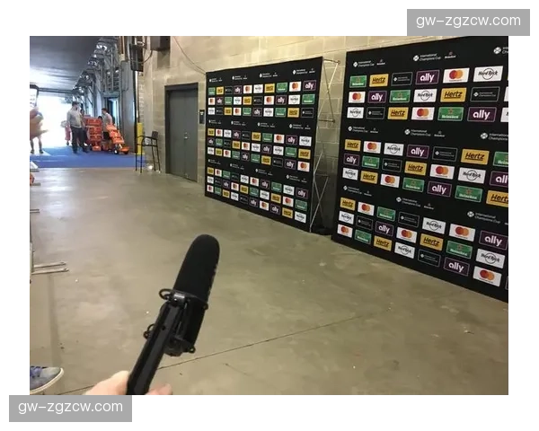 混合采访区虚拟屏互动 拓宽了运动员与粉丝接触面